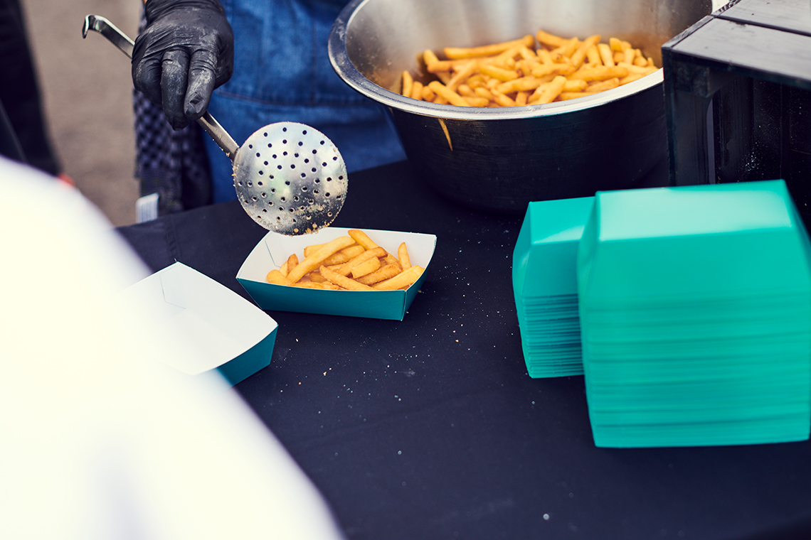 Knusprige Pommes Frites, frisch zubereitet.