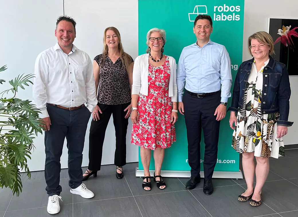 Von links nach rechts: Daniel Sugg (GF), Christine Hartmann (Marketing), Oberbürgermeisterin Frau Keck, Simon Reuter  (GF) und Bürgermeisterin Frau Koch-Haßdenteufel.