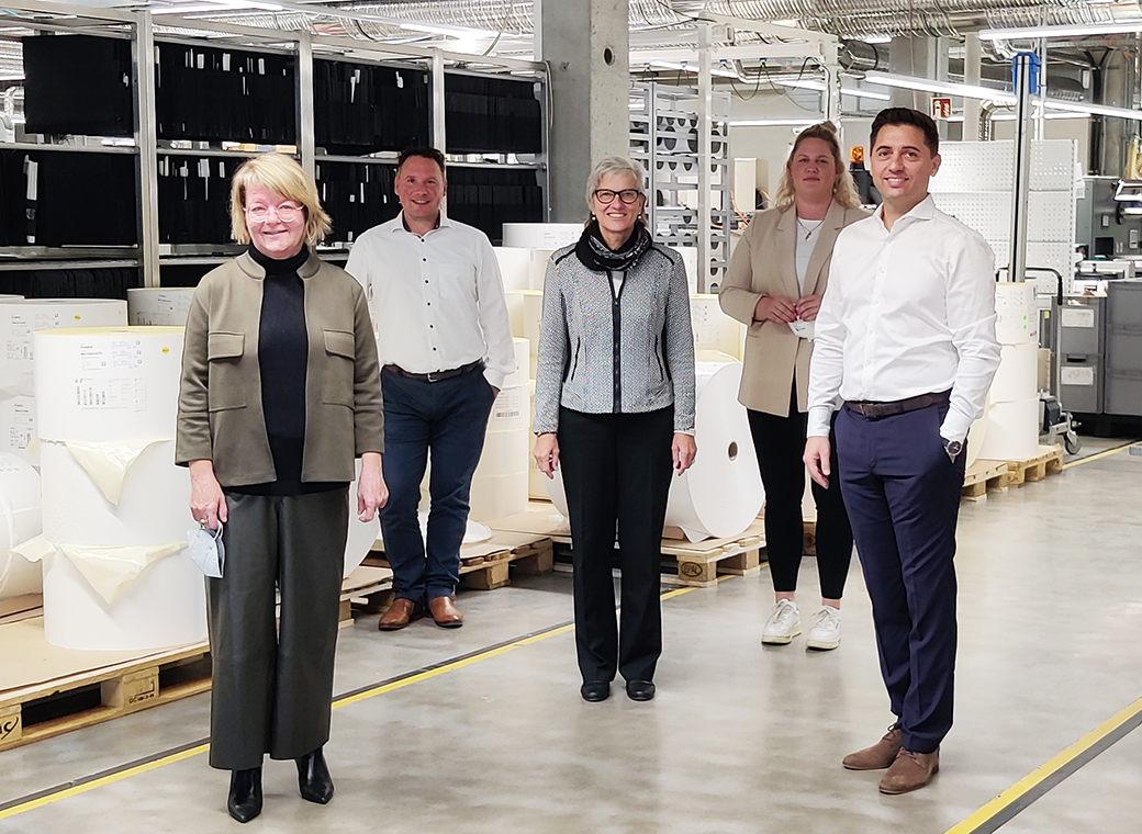 In der Produktion von robos-labels können die Arbeitsschritte der Etikettenherstellung besichtigt werden.