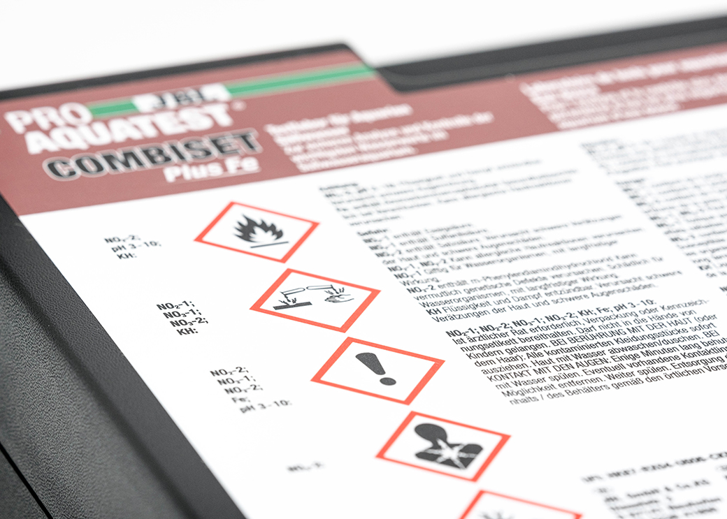 The equipment with color printed maxi labels allows for comprehensive contents like multilanguage texts, warning signs and barcodes.